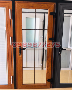 Cửa đi nhựa lõi thép Sparlee vân gỗ, kính hộp nan trang trí